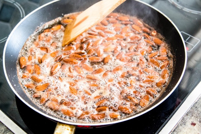Rezept-Gebratene-Mandeln-4