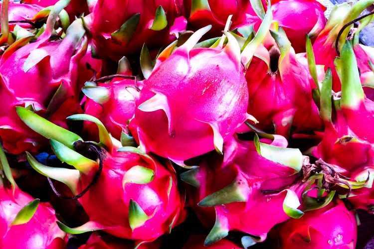Drachenfrucht-Dragon-fruit-Exotische-Früchte-in-Thailand-18-Sorten-die-man-probieren-muss-68