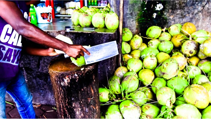 Kokosnuss-Exotische-Früchte-in-Thailand-18-Sorten-die-man-probieren-muss-63