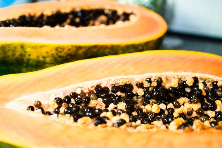 Papaya-Exotische-Früchte-in-Thailand-18-Sorten-die-man-probieren-muss-30