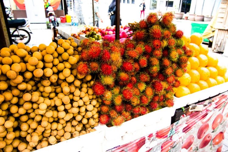 Rambutan-Exotische-Früchte-in-Thailand-18-Sorten-die-man-probieren-muss-08