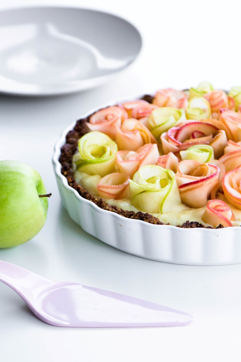 Apfelrosen-Kuchen-mit-Walnussboden-Rezept-20