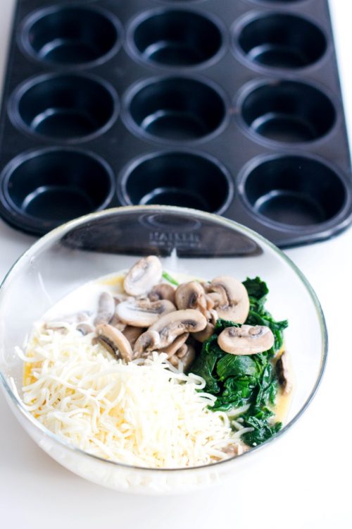 Eier-Muffins-mit-Spinat-und-Champignons-Rezept-Frühstück-1