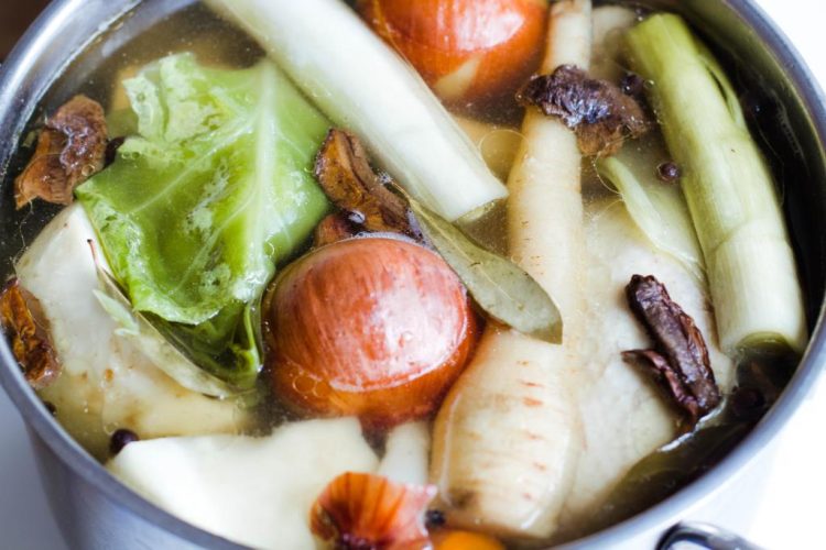 Hausgemachte-Hühnersuppe-wie-bei-Mama-Rezept-07