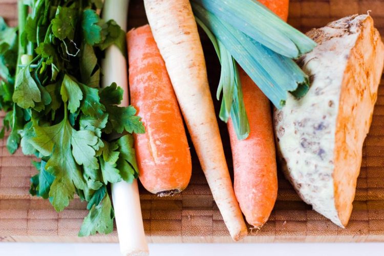 Hausgemachte-Hühnersuppe-wie-bei-Mama-Rezept-11