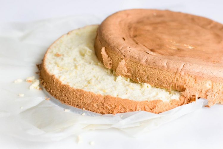 Perfekter-Biskuitboden-Rezept-04