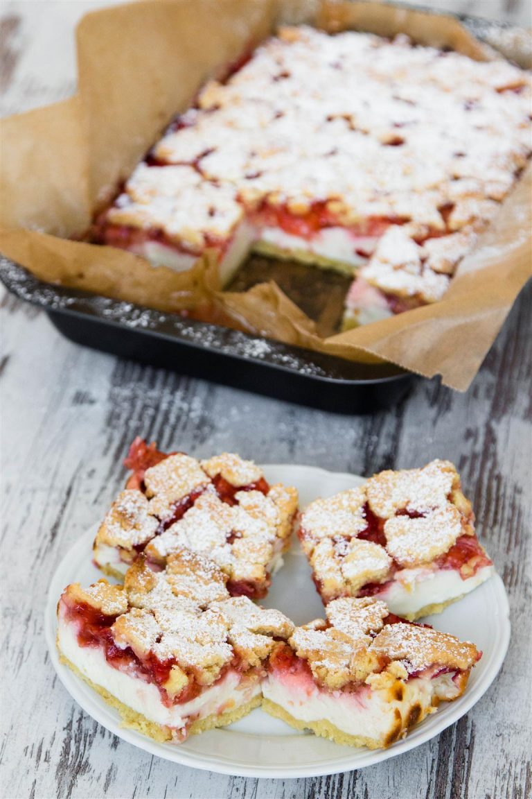 Quarkkuchen mit Erdbeeren und Streusel - Kaschula