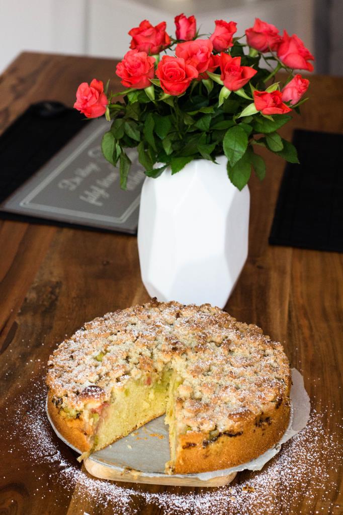 Rhabarberkuchen-mit-Streusel-Rezept-08