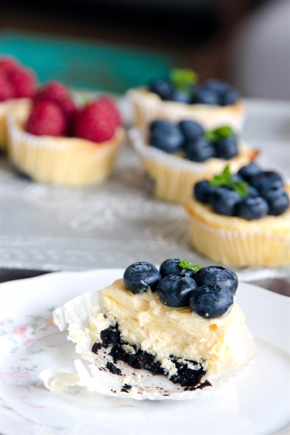 Quarkmuffins-mit-Oreoboden-und-Früchten-Rezept-13