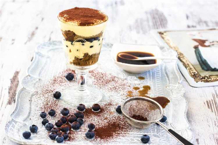 Tiramisu-mit-Blaubeeren-Heidelbeeren-Rezept-16