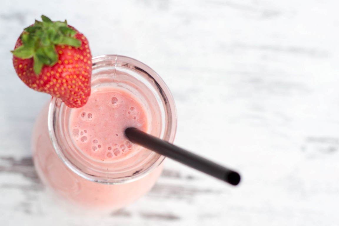 Erdbeer Rhabarber Shake