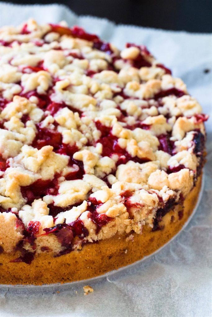 Erdbeerkuchen mit Streusel und Joghurt